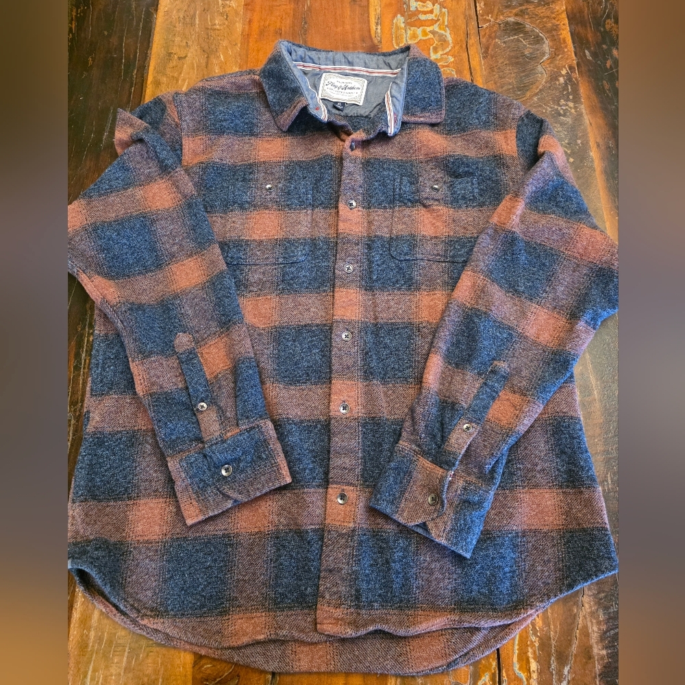 Womens XL Flag And Anthem Rust And Navy Plaid Flannel